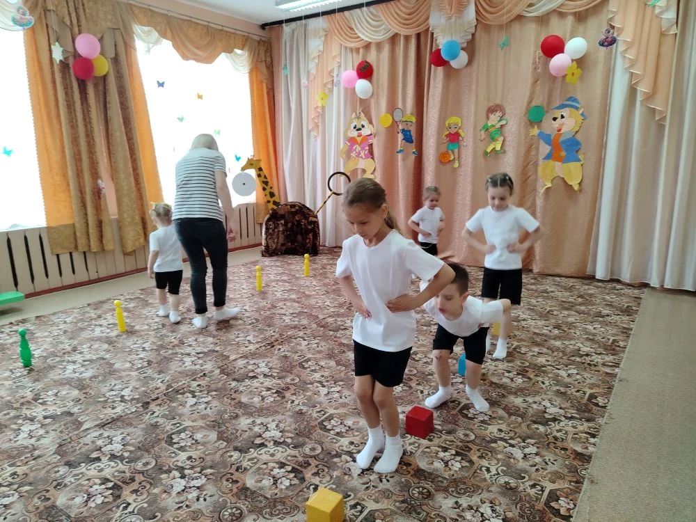 Воспитанники ДО участвуют в спортивном мероприятии.